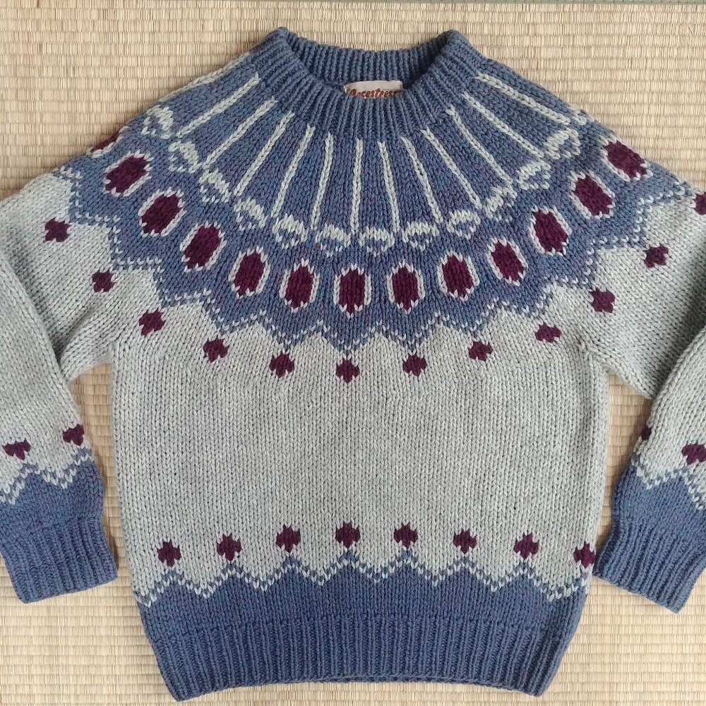 100% pure wool thick knit Lopi style sweater fits approx Medium Large blue